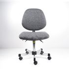 A bancada ergonômica da tela cinzenta preside grandes cadeiras traseiras ajustáveis do laboratório fornecedor